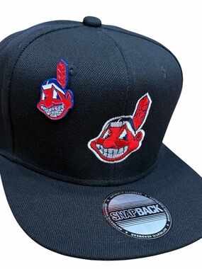Cleveland Indians Black Snapback Hat with rhinestones hat pin Indians hat new